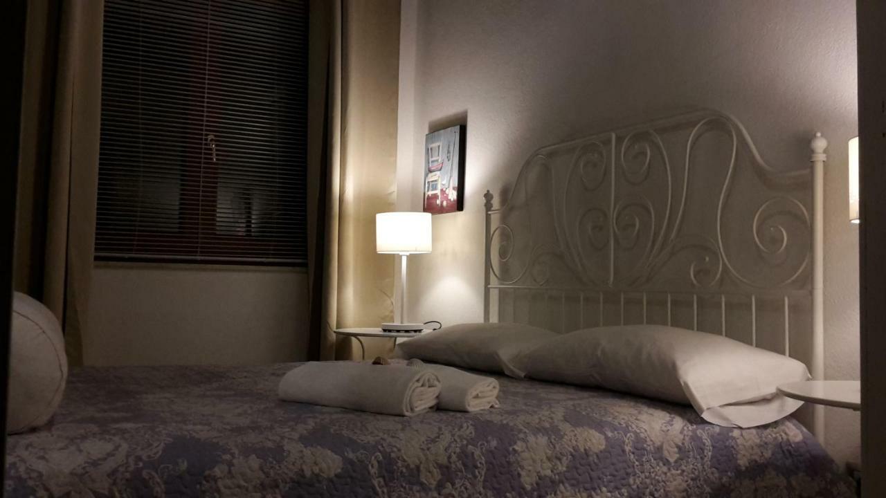 Bed and Breakfast La Casa Di Nina La Maddalena  Экстерьер фото