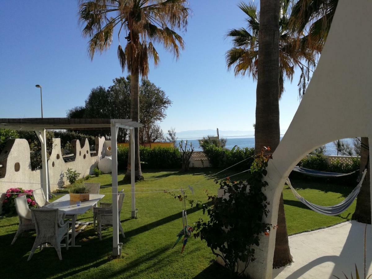 Bed and Breakfast La Casa Di Nina La Maddalena  Экстерьер фото